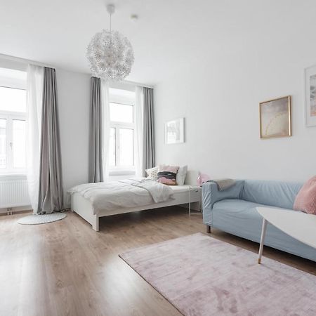 Nice Apartment In Lovely Area Vienne Extérieur photo